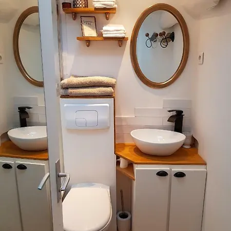 Lovely Studio 1bdr City Center Studio La Tete Dans Les Etoiles *